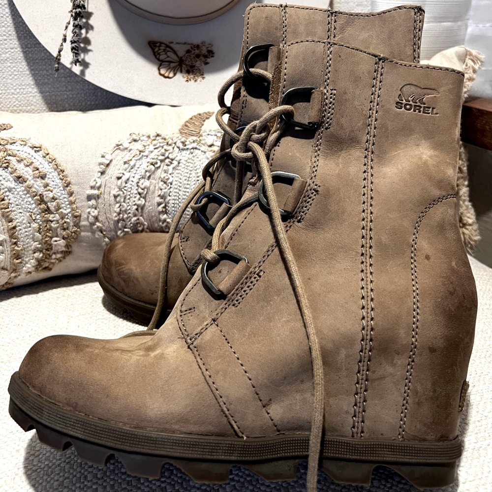 Sorel Joan Of Arctic Lace Up Wedge Boots Ash Brown